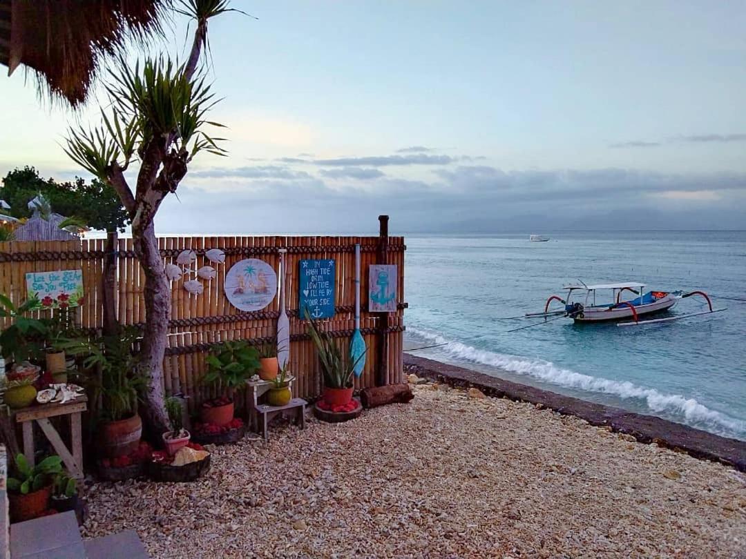 Vns Beachfront Guesthouse Ped Exterior photo