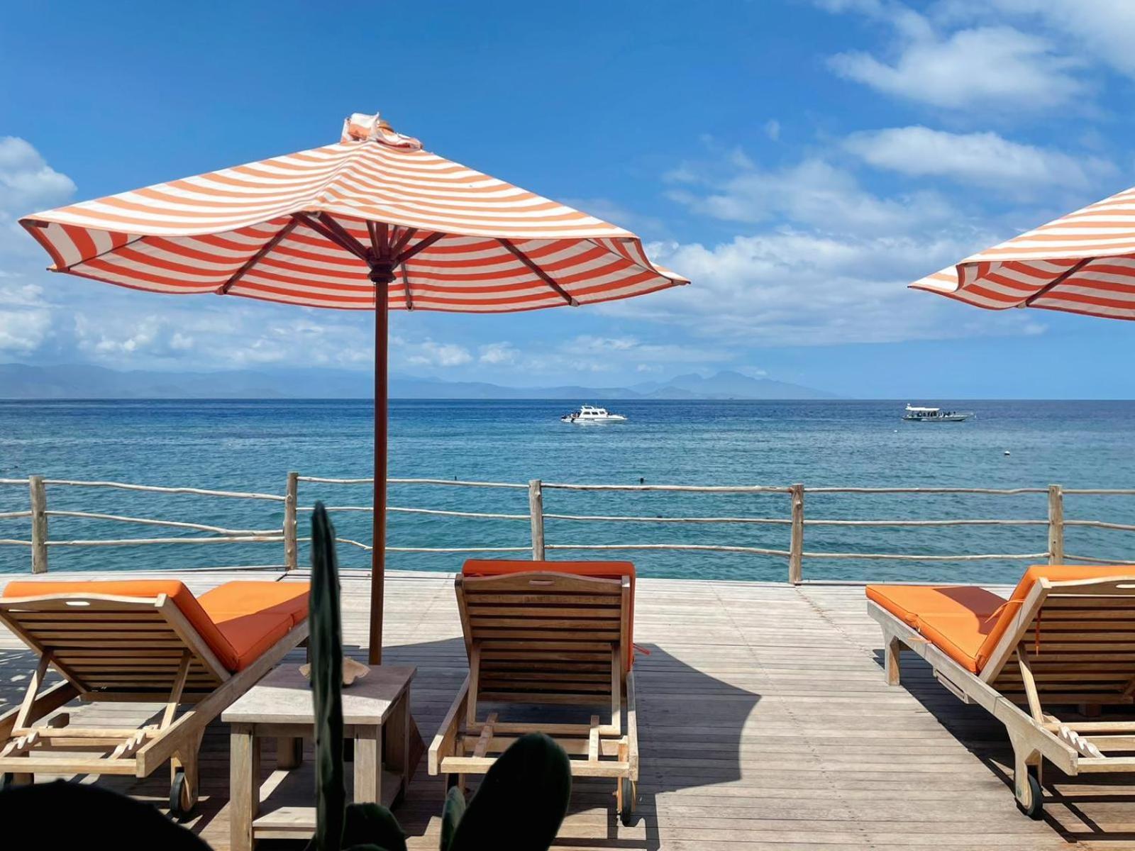 Vns Beachfront Guesthouse Ped Exterior photo